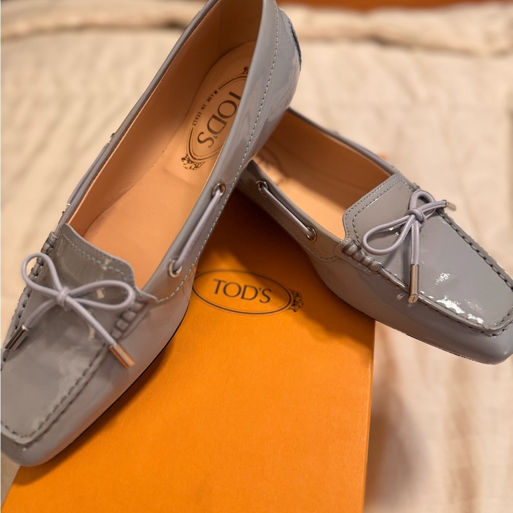 Tod's Light Gray Patent Leather Loafers